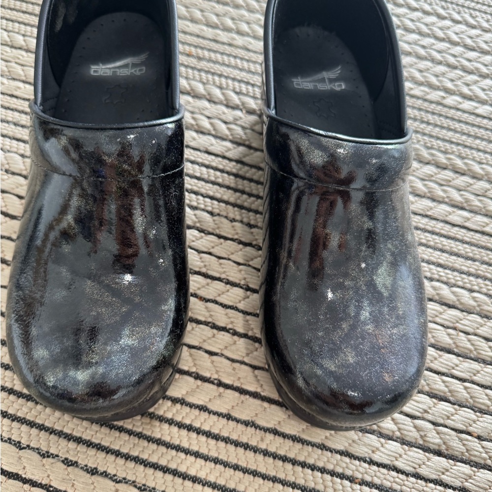 NWT/NWB Dansko Professional Black Marbled Clogs